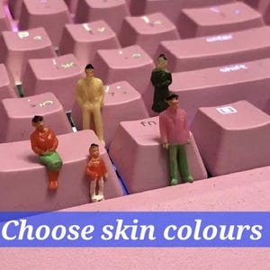 People Miniature figures 10-60pcs 2cm 1:87 HO scale model pocket size Mini mixed capsule tiny Small Keyring jewellery making Figure diorama