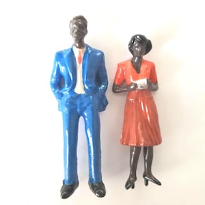 People black couple 1:30 6cm Miniature mini standing scale model figure diorama passenger Figurine Small little city dollhouse toy scene