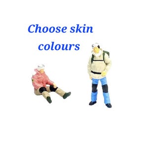 CLIMBING Miniature climber 1:87 rock Mountaineering man woman couple pair Hiking Backpacker Scale Model mini tiny scene backpack small scene