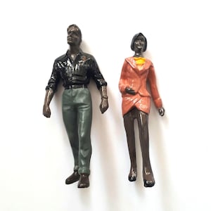 Afroamerikaner schwarz 1:25 70 mm Miniaturmenschen Mini stehende Lauffiguren Maßstabsmodell passagierstadt Figur Kleine bisschen vielfältig