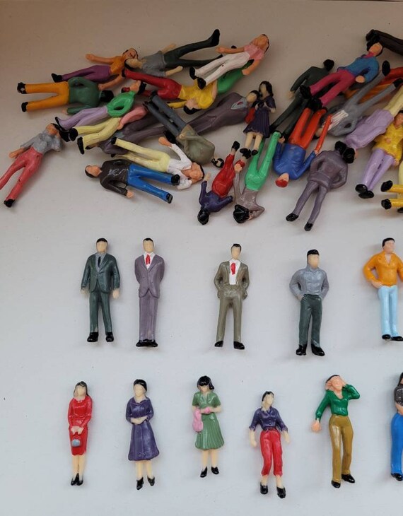 Lot De 50 Figurines Assises 1:32 - Miniatures Hommes & Femmes En Plastique Pour Modélisme Architectural Et Décoration