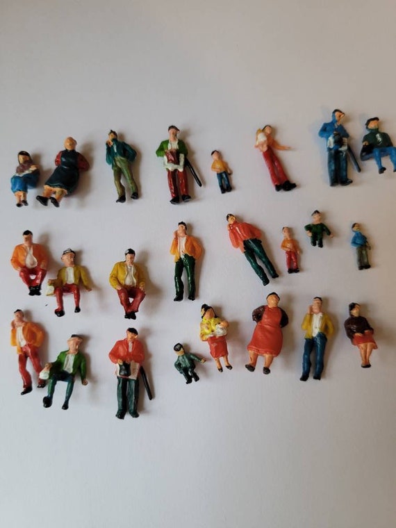 US 20pcs Unpainted Project Model Train People Figures 1:25 Scale DIY Fun Toy 