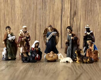 Santons De Provence - Figurines Qui Racontent L'histoire De Noël Dans Le Sud De La France