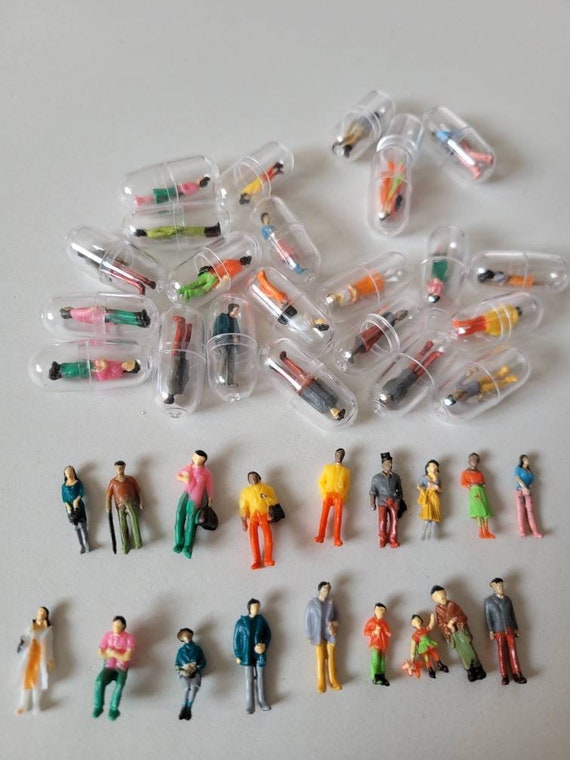 Miniature People Little 2cm 10-60pcs Small Tiny Figures Capsule