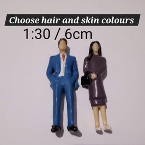 People couple Miniature mini 1:30 60mm G guage scale 2pcs model figure diorama standing passenger Figurine Small little city scene
