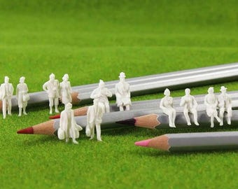 Unpainted Miniature People Figures: HO Scale Model (20mm)
