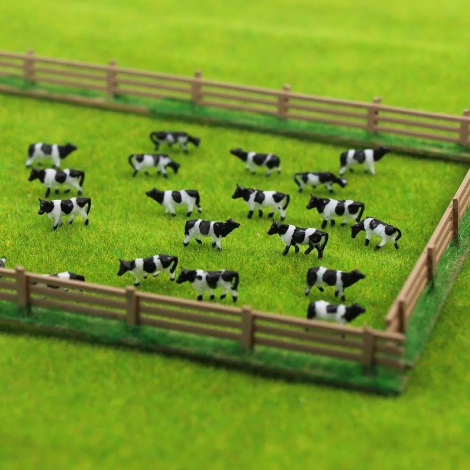 Coaws Model Miniature Cows - 60pc N Guage 1:150 Scale Model Farm Animal Figures ...