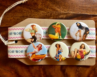 Pin Up Girls vintage - Ensemble d'insignes boutonnés