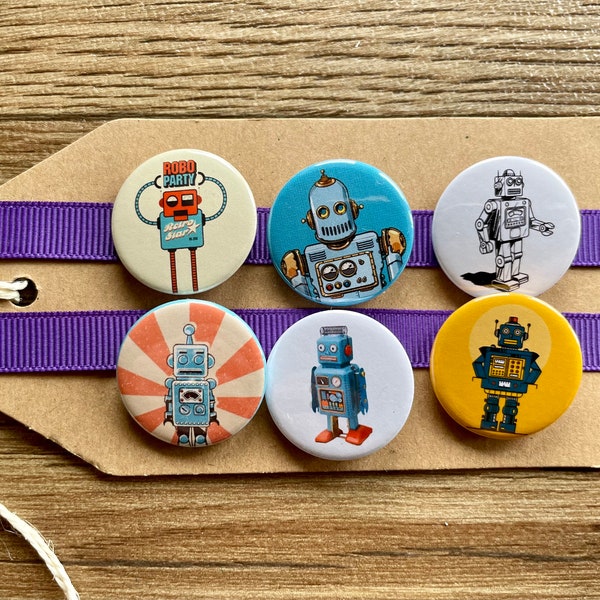 Robot Toy Tin Clockwork Wind Up Retro Vintage Mechanical 50s - Button Pin Badges