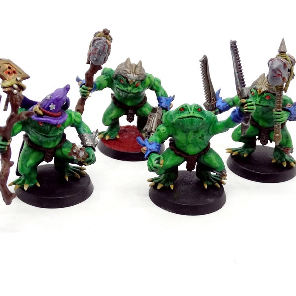 Frog folk fantasy resin miniatures including Gandalf the green