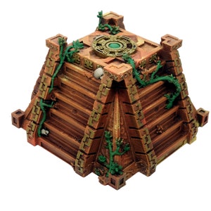 Juego de guerra de pirámides aztecas antiguas y terreno de mesa