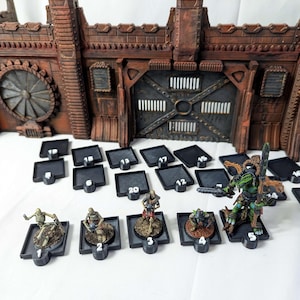 Numbered creature bases/markers (or initiative markers) for use in Dungeons and Dragons