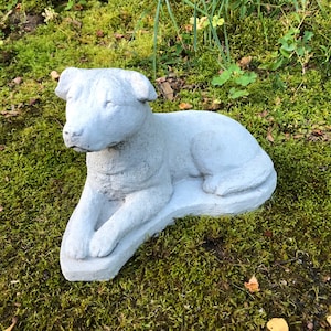 Concrete Pit Bull Statue Memorial Grave Marker, Garden Decor (6.5"H x 10.5"L)