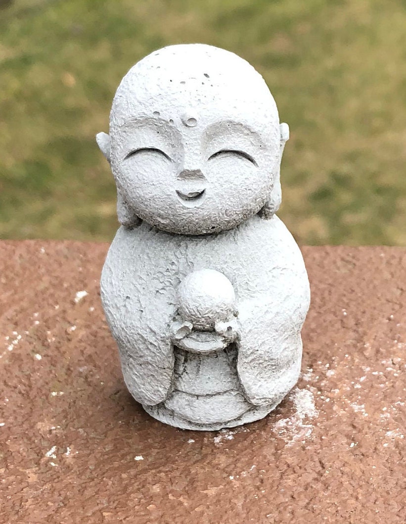 ぬいぐるみ✽アートドール✽お座りぴっぴちゃん✽中サイズ Concrete Zen Japanese Jizo Statue, Jizo Monk Buddha, Small