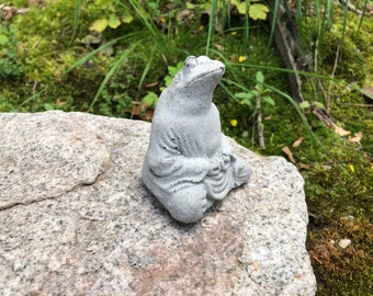 Concrete Meditating Frog Buddha Statue, Zen Cement , Buddha Meditating, Small Frog Statue, Zen Garden Decor, Spiritual Decor