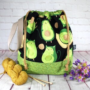 Bolsa para proyectos de tejido AvoCato Toast, bolsa de tela XL, bolsa de tela para proyectos de ganchillo, bolsa de tela para proyectos de suéteres, chales y bufandas. imagen 3