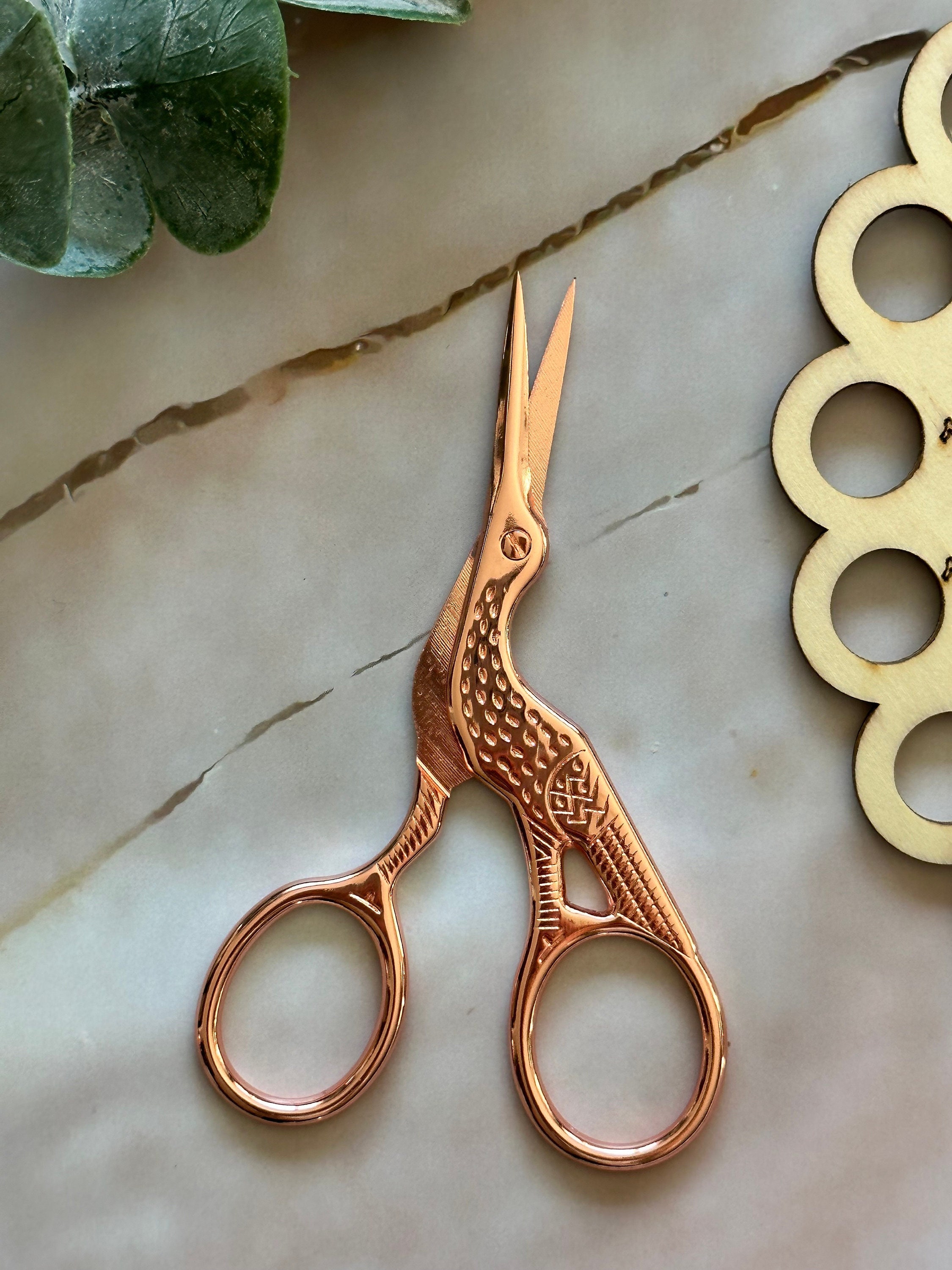 Embroidery Needlework Needlepoint Stork Pelican Crane Shaped Gold Craft  Scissors 