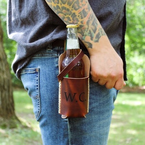 Leather Beer Bottle Holster, Beer Bottle Drink Holder, Groomsmen Gift, Gift for Dads