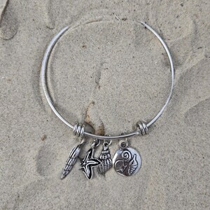 Seashore charm bracelet