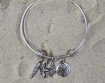 Seashore charm bracelet