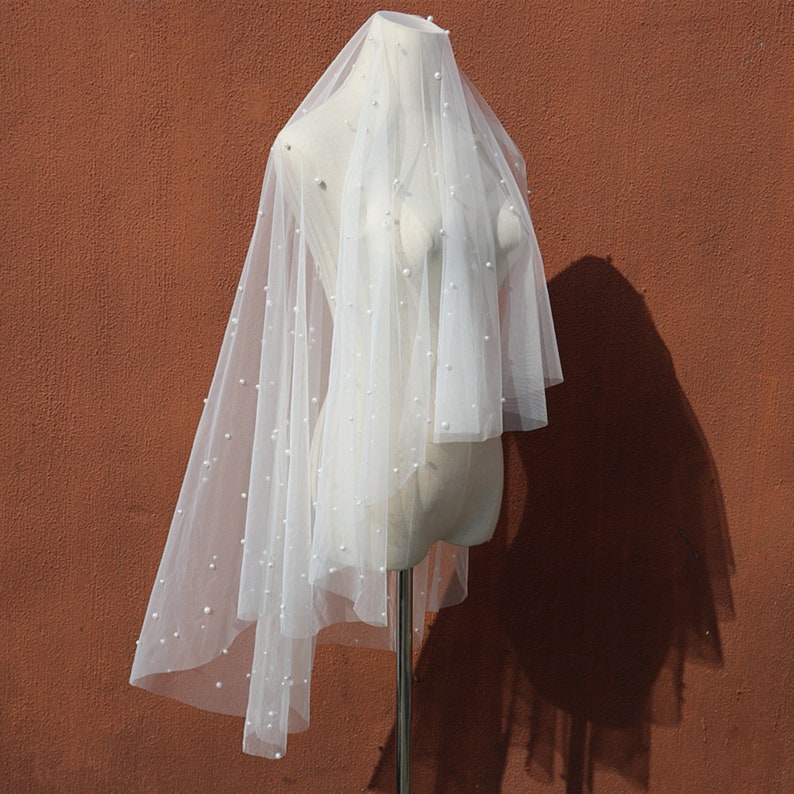 Weiche Hochzeit Schleier mit Perlen lange und kurze Länge | Etsy