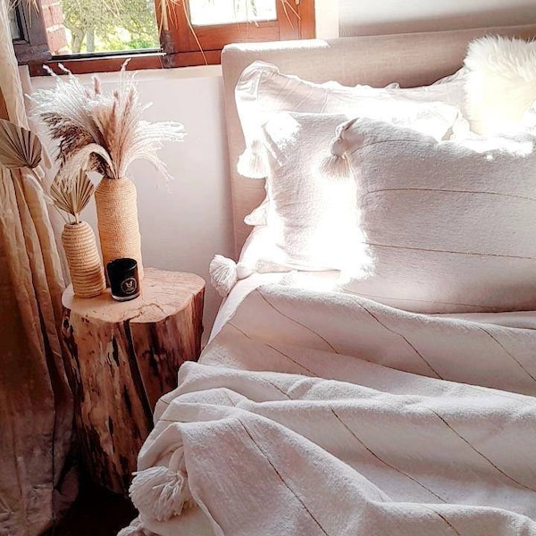 Couvre-lit plaid 200×300cm  pompon jeté de lit décoration boho jeté de canapé couverture marocaine plaid berbère ethnique linge de lit laine