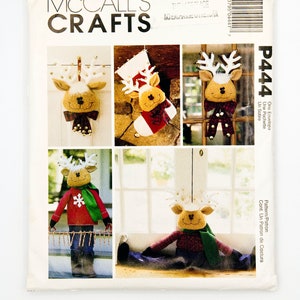 McCall&#39;s Crafts Sewing Pattern P444, Christmas Decoration, Vintage Pattern, Reindeer Greeter, Wall/Door Hanging, One Size, UNCUT, Year 1999