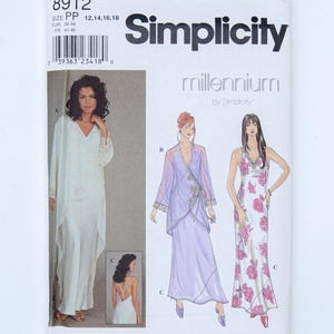 Simplicity 8912 Millennium Morgonrock Bias Nattlinne Lingerie Mönster Storlek 12-18 Oklippt