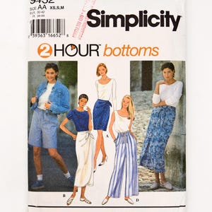 May include: Simplicity sewing pattern for bottoms, including shorts, skirts, and trousers. The cover shows the finished garments, with the text "2 HOUR bottoms" and the pattern number 9432. Sizes are given in European and Russian measurements.