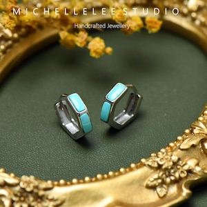 Grote turquoise Huggie-oorbellen, rechthoekige turquoise sterlingzilveren oorbellen, cadeau voor haar