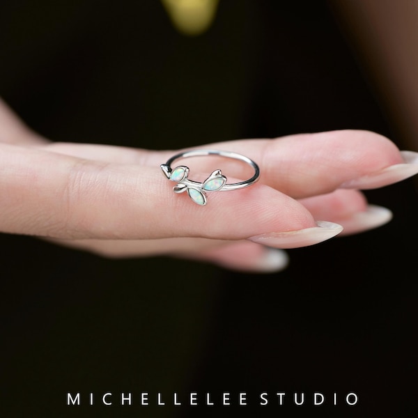 Bague en argent sterling avec opale, bague de mariée en opale blanche, bague en feuille d'opale, bague à superposer