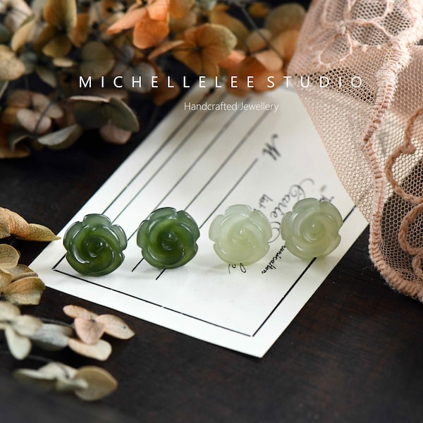 Hand geschnitzte natürliche Jade Blume Ohrstecker in Sterling Silber, Rose Blume Ohrringe, grüne Kristall Ohrringe