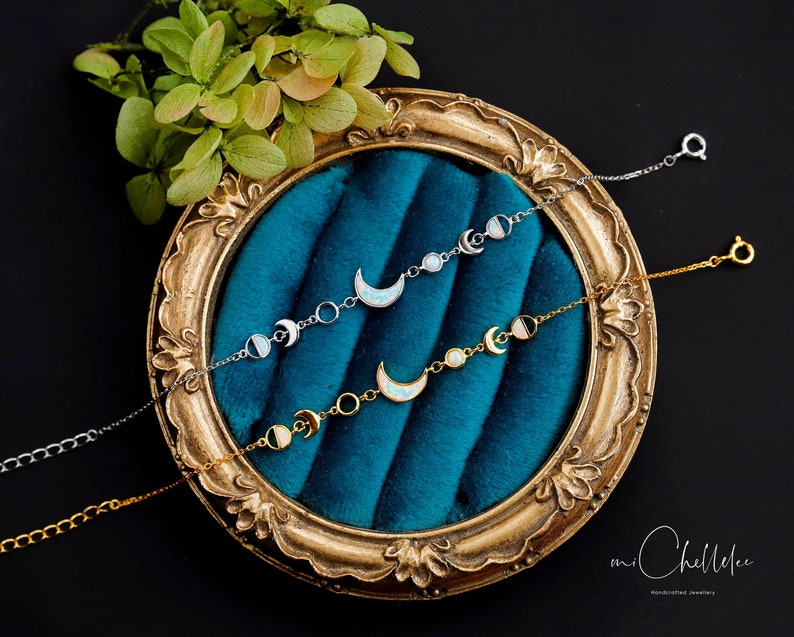 Bracelet phases de lune opale blanche, bracelet en argent sterling croissant de lune opale de feu, cadeau pour elle, pierres de naissance d'octobre image 1