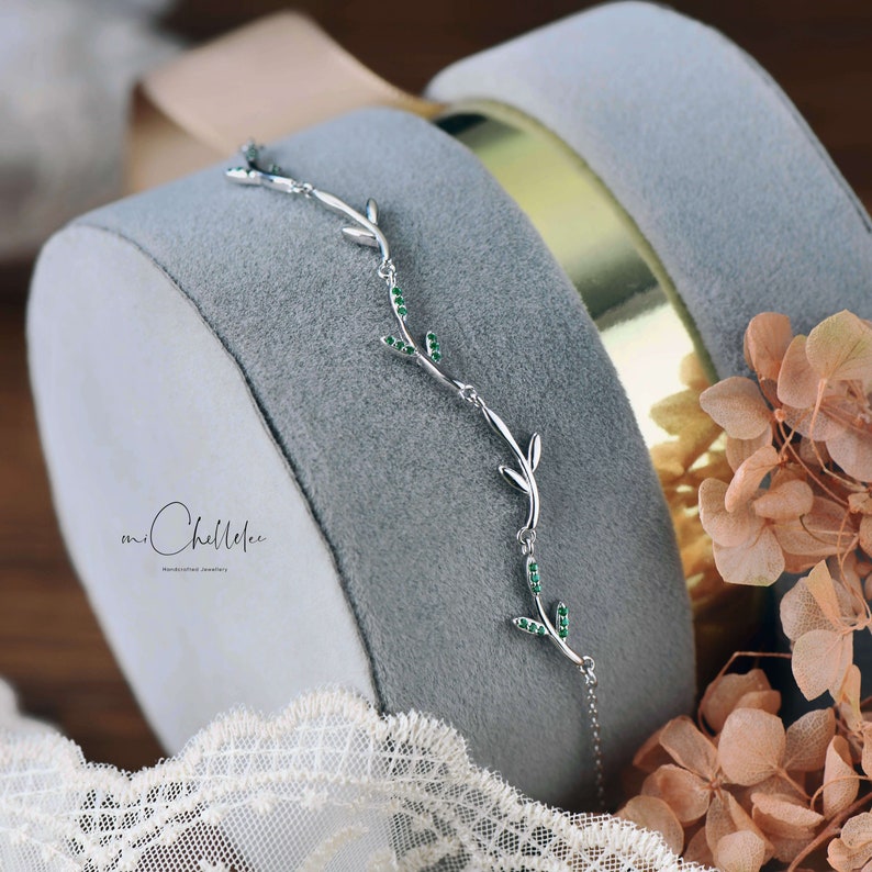 Sierlijke olijfbladeren armband in sterling zilver, CZ Crystal boombladeren armband, cadeau voor haar afbeelding 8