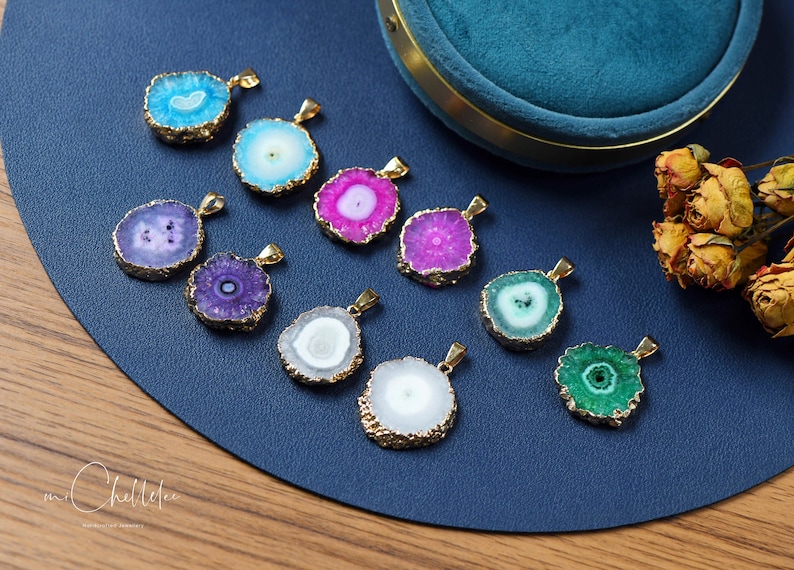 Honsell 79419 Stéatite Brute Avec Trou, Pendentif Donut En Couleur Noire, Avec Trou De 6 à 7 Mm, Env. 3,5 X 3,5 X 1 Cm - En Pierre Souple - Idéal Pour