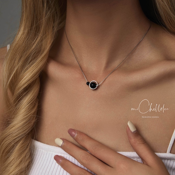 Minimalistische natürliche schwarze Onyx Kugel Anhänger Halskette, Sterling Silber Edelstein Halsband, Geburtstagsgeschenk für sie