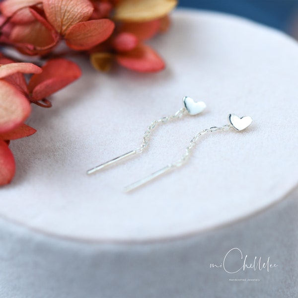 Super Tiny Heart Ear Threaders, Sterling Silver Heart Threaders, Droplet Ear Threaders, minimalistisch