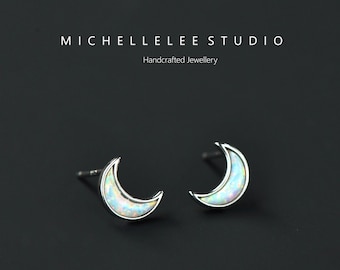 Weißer Opal Mond Ohrstecker, Sterling Silber Mondsichel