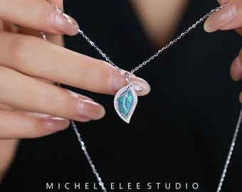 Zierliche Feueropal Blatt Sterling Silber Halskette, Weiße und Blaue Opal Halskette, Blätter Halskette, Geschenk für sie