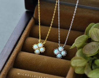 Vier Blatt Klee Anhänger Halskette, Weißer Opal Blume Halskette, Feuer Opal Anhänger Halskette, Geschenk für Sie