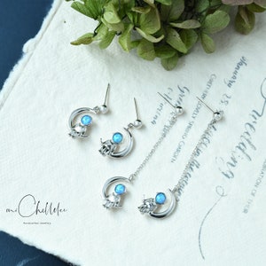 Orecchini a bottone con astronauta in argento sterling, orecchini pendenti con catena lunga e opale bianco e blu, spazio in miniatura