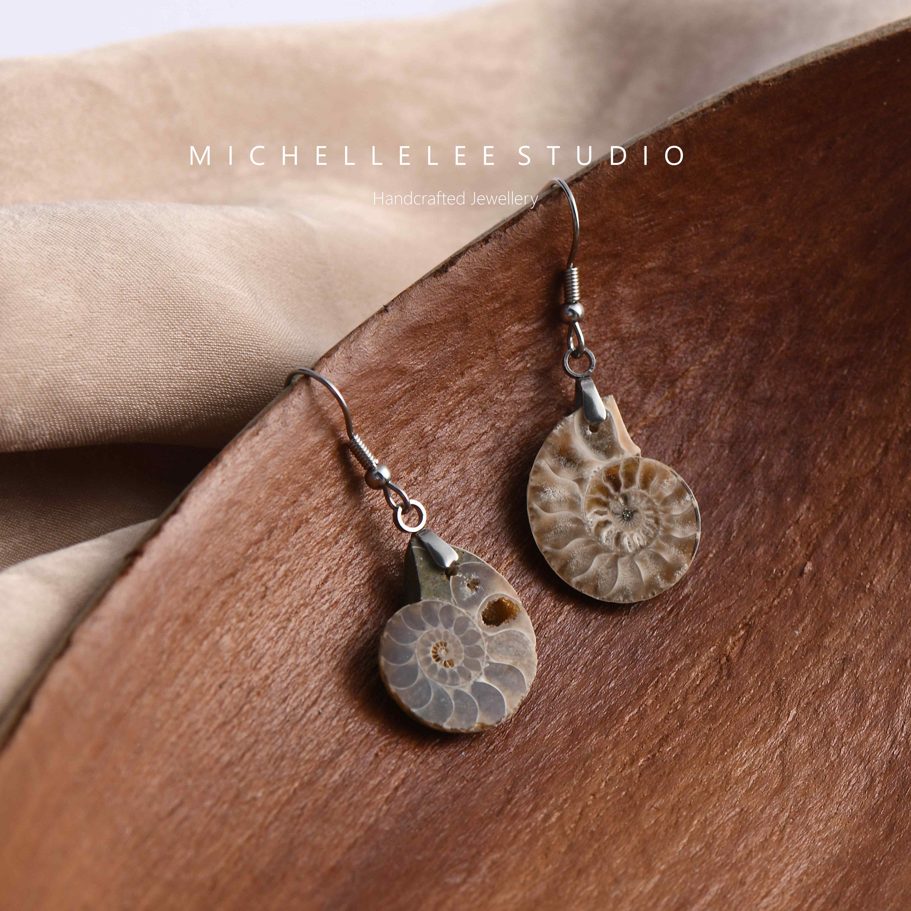 アンモナイト化石シェルネックレス、本物のアンモナイトネックレス