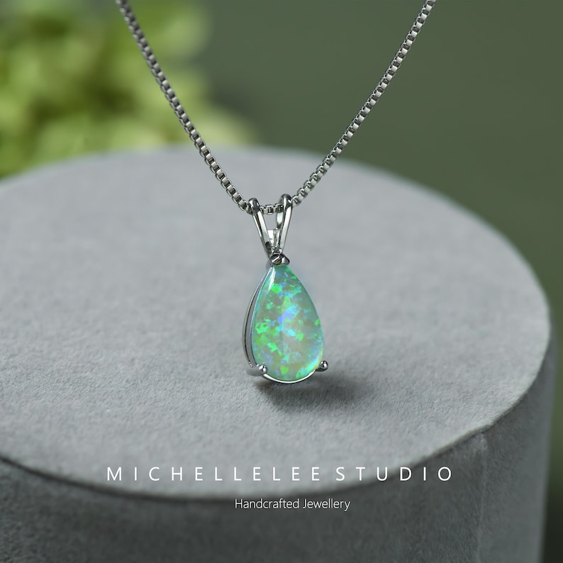 Minimalist Droplet Fire Opal Pendant Necklace, Large Blue Opal and White Opal Pendant Necklace with Matching Earrings, Simple Geometric imagem 5