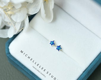 Pendientes de estrella delicada de plata de ley, pendientes de estrella de esmalte brillante, estrella azul estrellada, minimalista