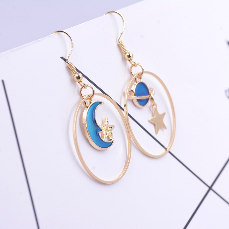 Gold Tone Mismatched Saturn Planet and Moon Drop Hook Earrings - Etsy