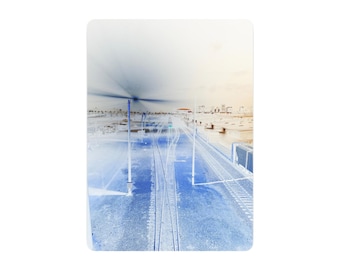 Placa de metal com foto abstrata de um píer costeiro em negativo | Arte náutica para parede