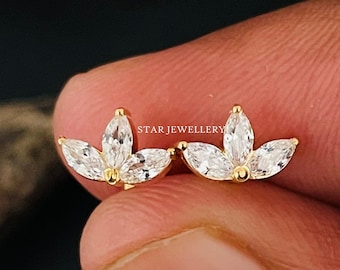 Piercing de hoja de oro de 14 quilates: Pendiente de loto con diamante diminuto