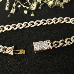 10K Gold Diamond Cuban Bracelet: Unisex 7&quot; Moissanite Link