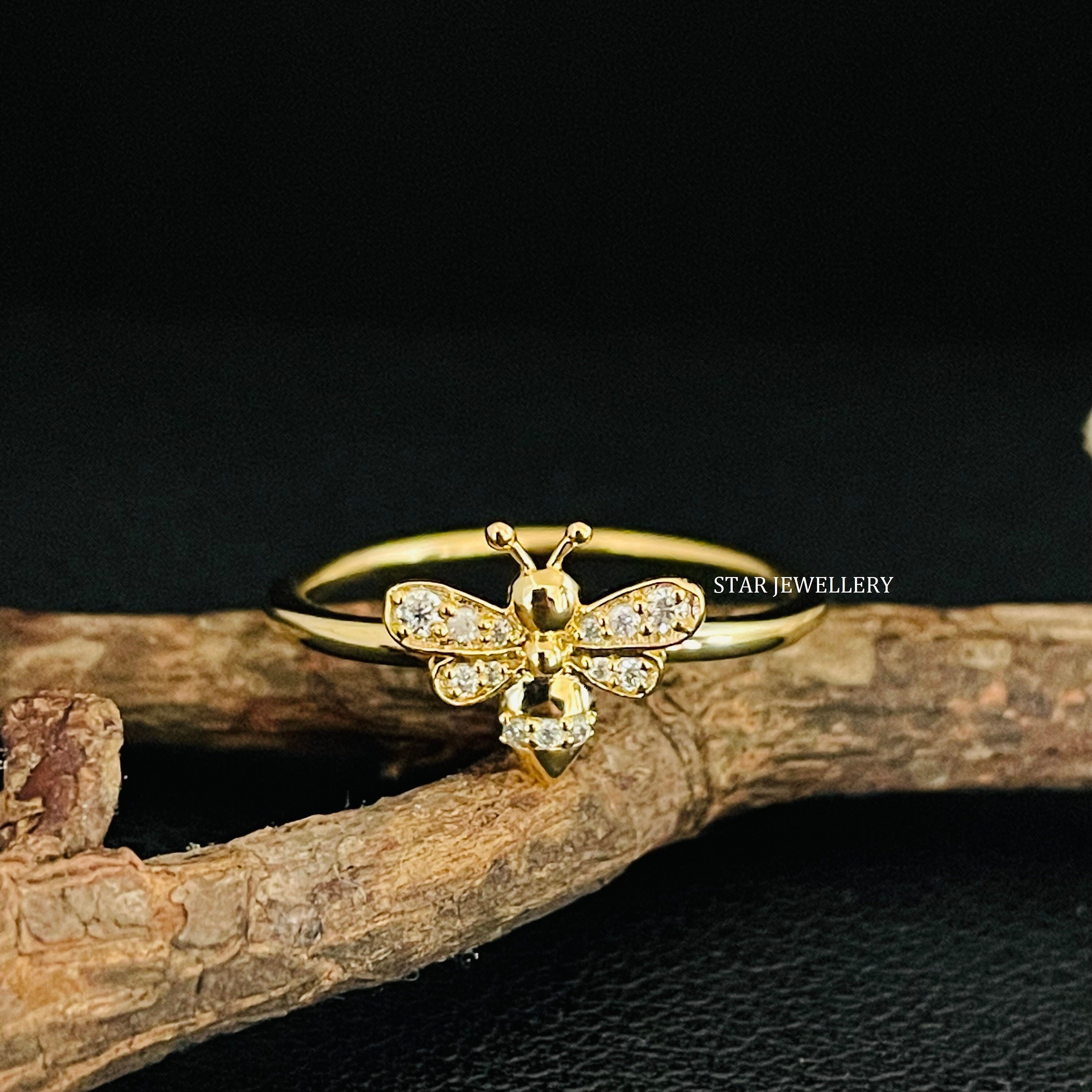 Anillo BEE delicado con diamantes naturales en oro macizo, anillo BEE minimalista de oro de 14 quilates para ella, anillo de diamantes para amantes de las abejas, anillo de regalo de graduación para ella