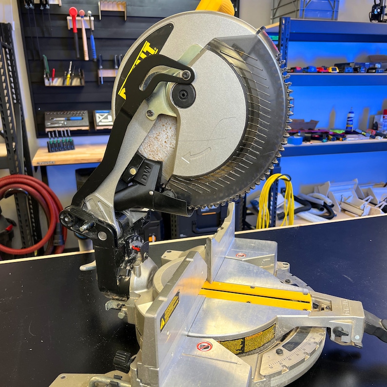 DeWalt DW715/716 12 Non-Sliding Miter Saw Dust Collection image 5